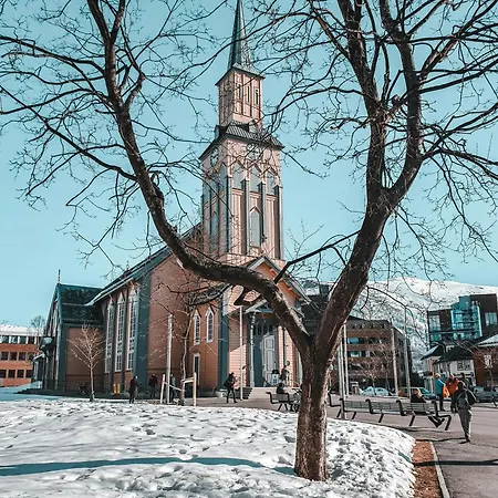 Heart Of The L Explore L Arctic Vibes Tromsø