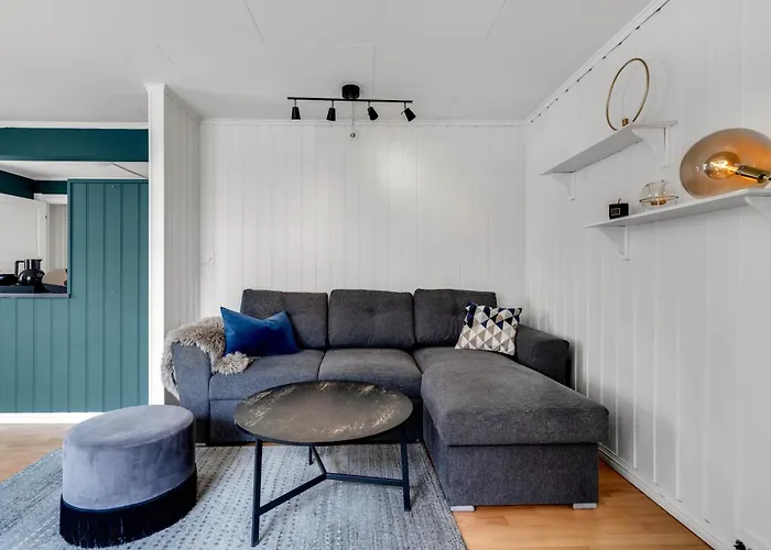 Heart Of The L Explore L Arctic Vibes